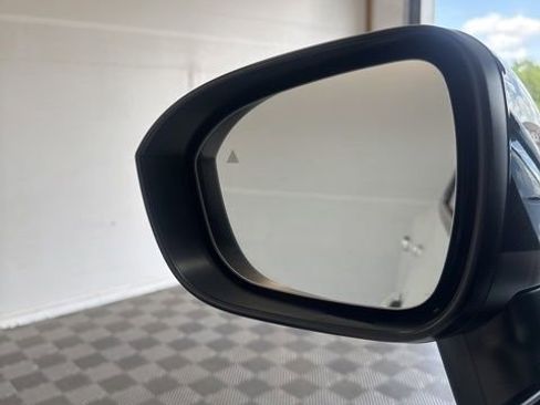 Certified 2026 Nissan Rogue SV AWD/4WD image 8