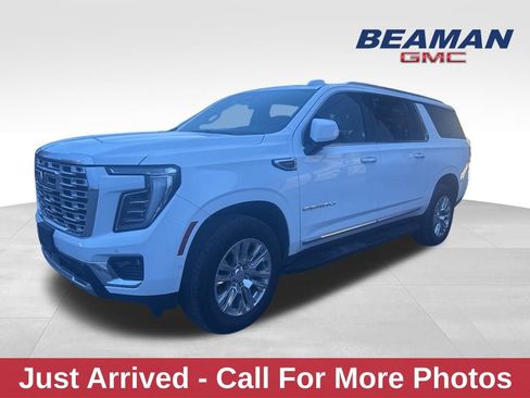 Used 2025 GMC Yukon XL Denali image 1