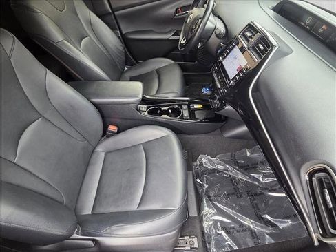 Certified 2021 Toyota Prius XLE w/ Carpet Mat Package (TMS) image 19