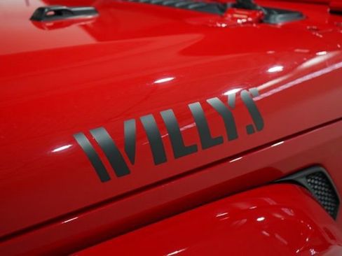 Used 2021 Jeep Gladiator Willys image 11