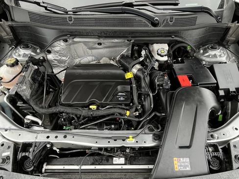 Certified 2024 Chevrolet Trax ACTIV w/ Sunroof Package image 8