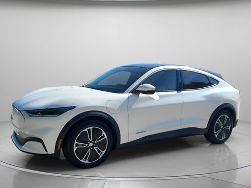 Certified 2021 Ford Mustang Mach-E Select w/ Comfort/Appearance Package image 2