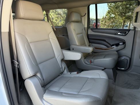 Used 2015 Chevrolet Suburban LTZ image 40