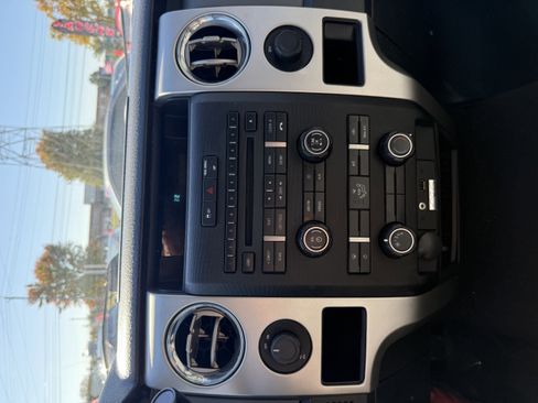 Used 2013 Ford F150 XLT image 14