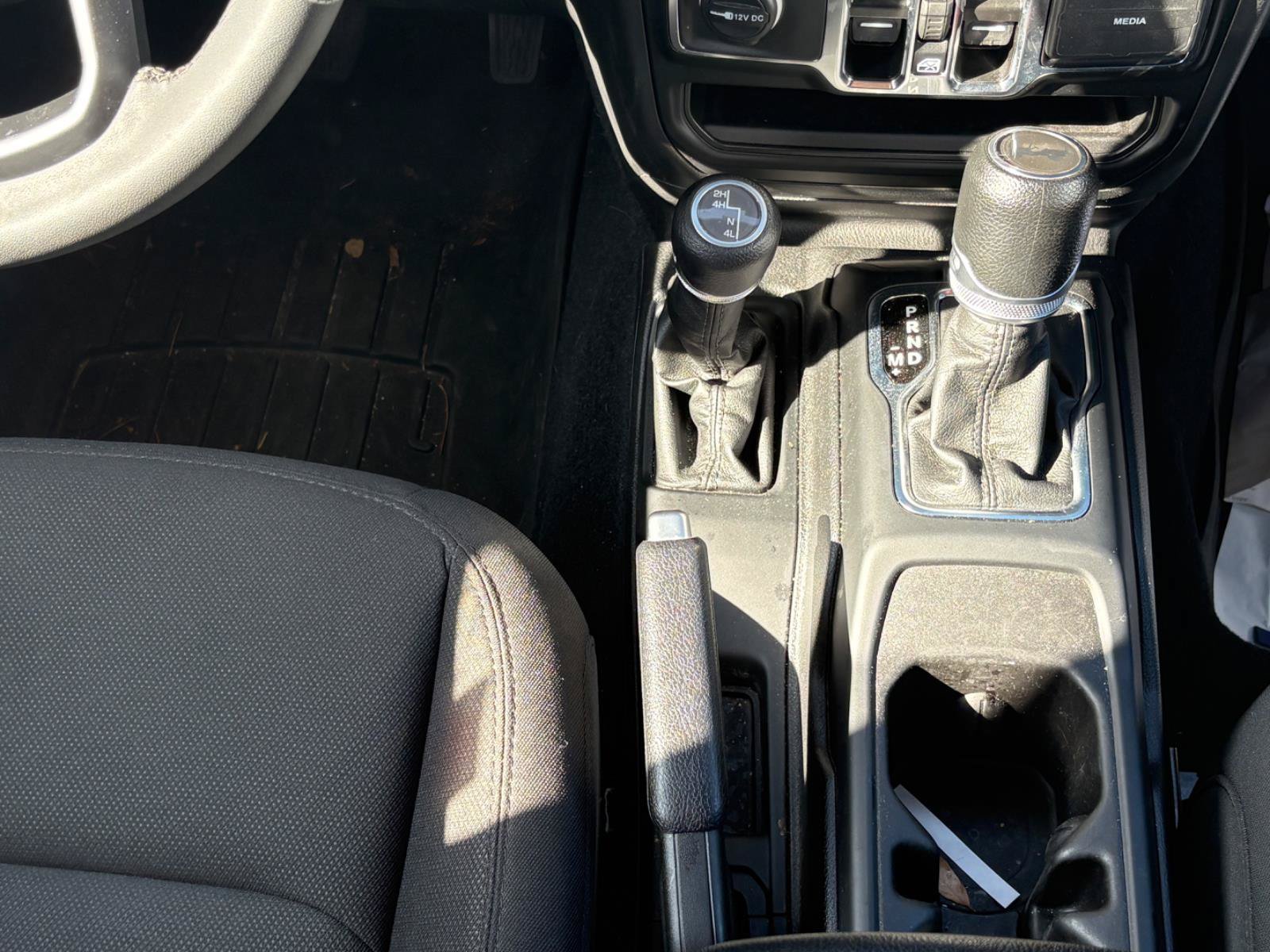 Used 2023 Jeep Wrangler Unlimited Sport AWD/4WD image 21