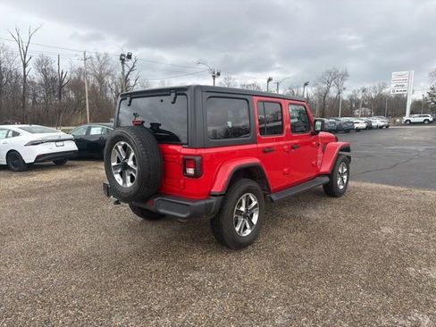 Used 2021 Jeep Wrangler Unlimited Sahara image 3