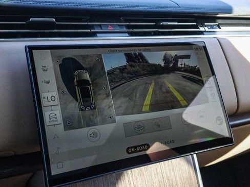 New 2025 Land Rover Range Rover Long Wheelbase SE image 38