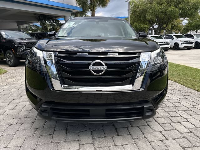 Used 2025 Nissan Pathfinder S FWD image 19