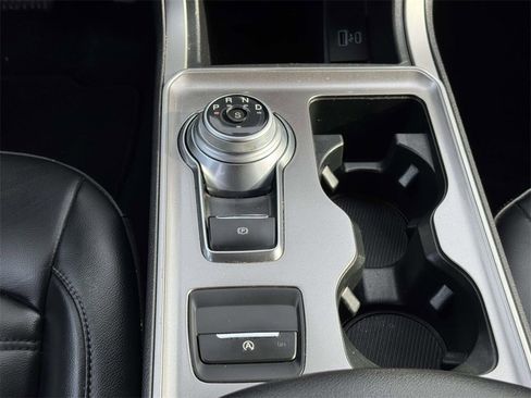 Used 2024 Ford Edge SEL image 6