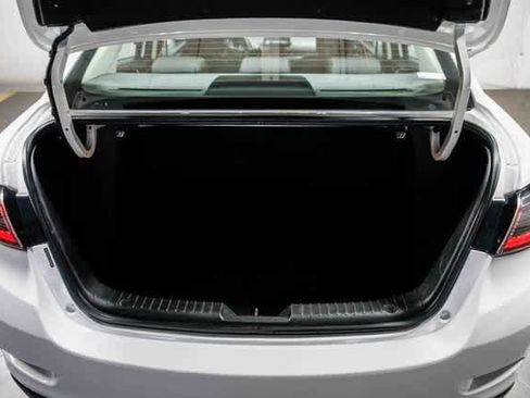 Certified 2018 Toyota Yaris iA image 29