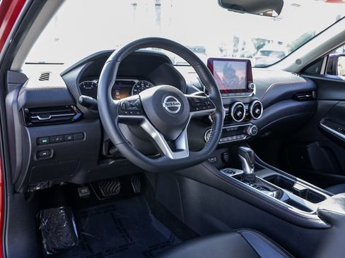 Used 2023 Nissan Sentra SR w/ SR Premium Package image 16