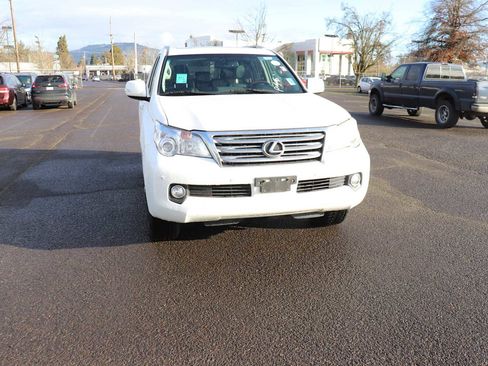 Used 2013 Lexus GX 460 image 3