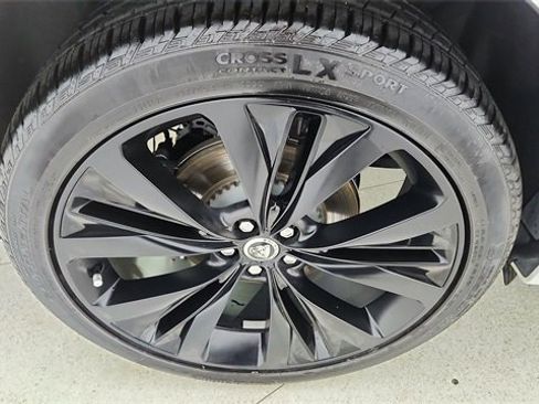 Used 2025 Jaguar F-PACE R-Dynamic S image 56