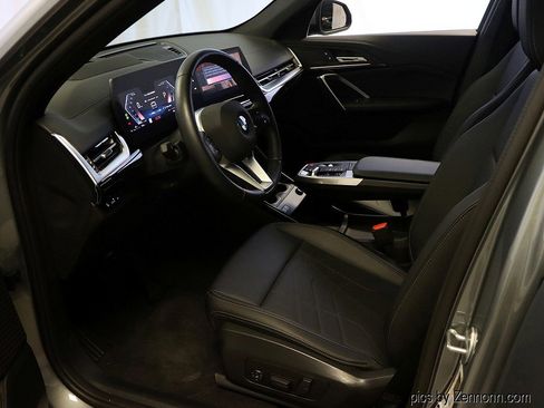 Certified 2025 BMW X2 xDrive28i image 11