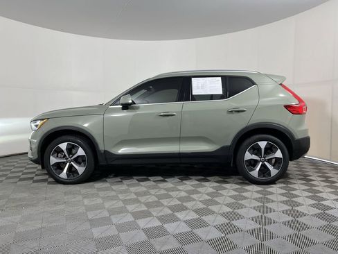 Certified 2024 Volvo XC40 B5 Plus image 7