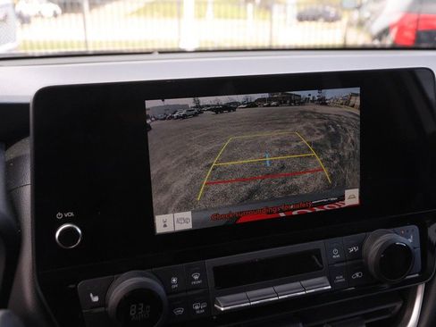 Used 2025 Toyota Grand Highlander AWD image 18