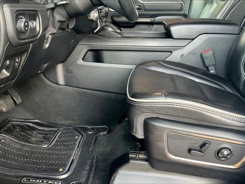 Used 2020 RAM 1500 Limited image 17
