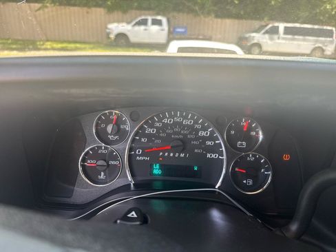 Used 2023 Chevrolet Express 3500 w/ Power Convenience Package RWD image 20