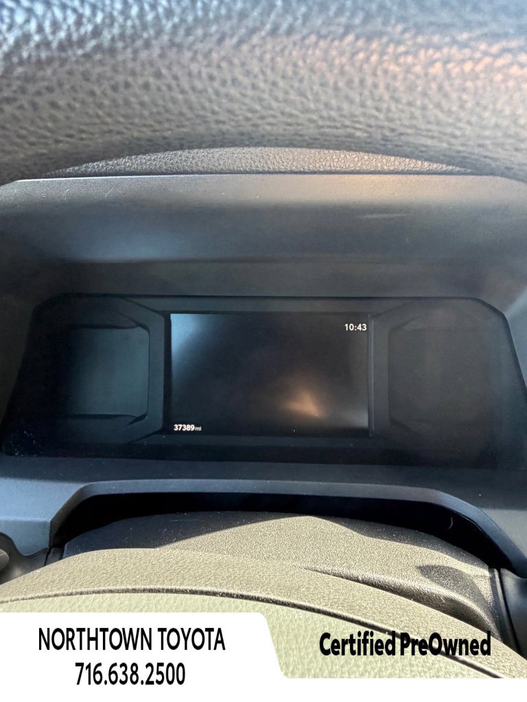 Used 2025 Toyota Tacoma SR5 AWD/4WD image 23