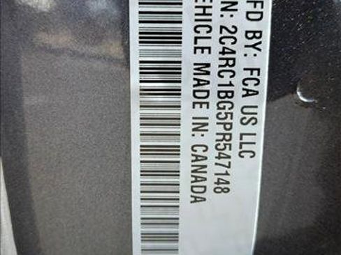 Used 2023 Chrysler Pacifica Touring-L image 23