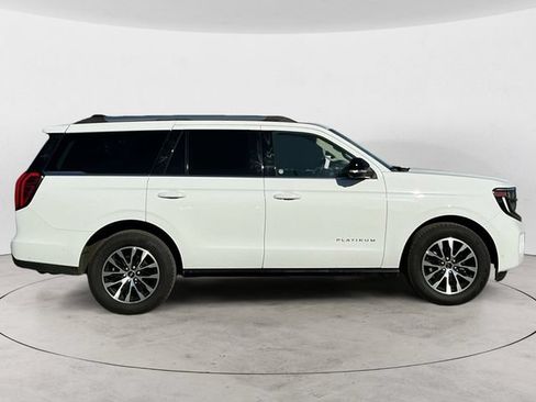 Certified 2025 Ford Expedition Platinum AWD/4WD image 6