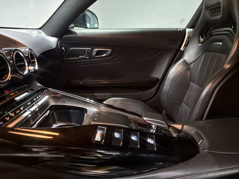 Used 2020 Mercedes-Benz AMG GT R image 24