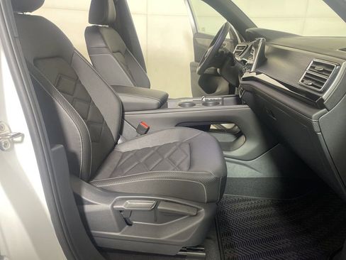 New 2026 Volkswagen Atlas Cross Sport SE image 22