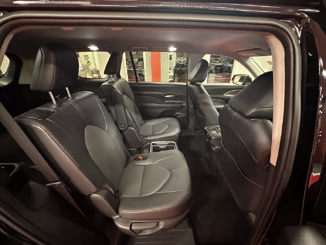 Certified 2026 Toyota Grand Highlander AWD image 14