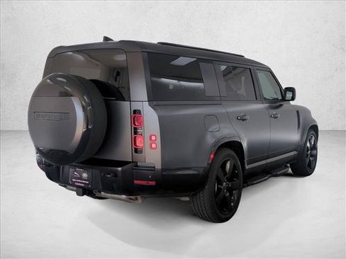 Certified 2025 Land Rover Defender 130 X-Dynamic SE AWD/4WD image 5