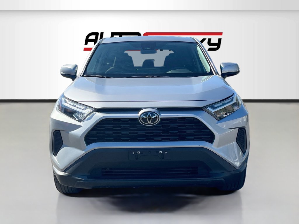 Used 2024 Toyota RAV4 LE FWD image 2