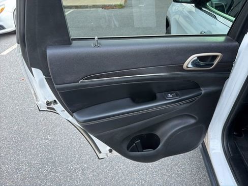 Used 2015 Jeep Grand Cherokee Limited image 30