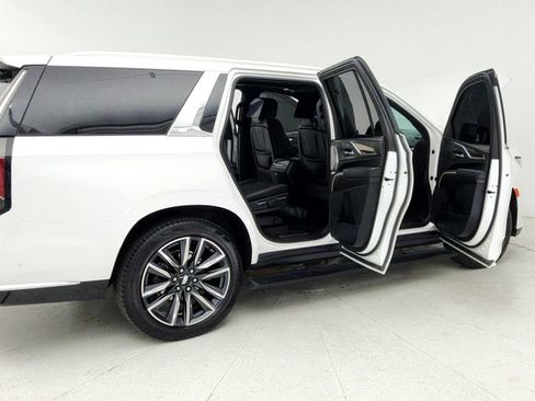 Certified 2021 Cadillac Escalade Premium Luxury Platinum image 13