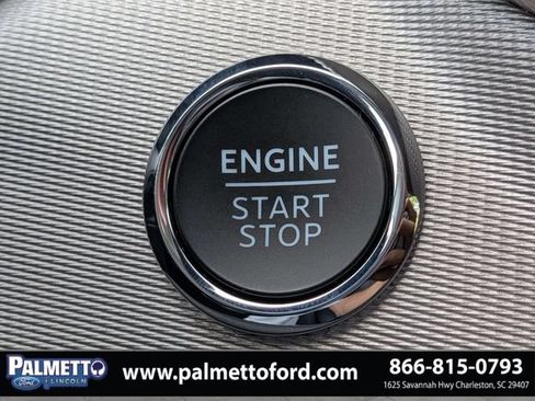 Certified 2025 Ford Explorer Active RWD image 30