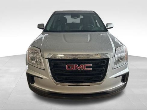 Used 2017 GMC Terrain SLE FWD image 8