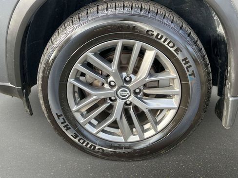 Used 2021 Nissan Rogue S image 9