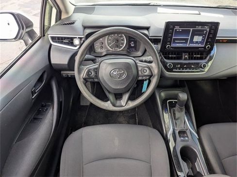 Used 2022 Toyota Corolla LE image 24