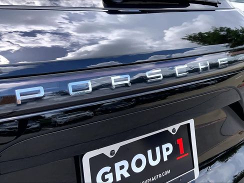 Used 2021 Porsche Cayenne AWD/4WD image 30