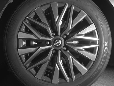 Used 2025 Nissan Altima 2.5 SV image 12