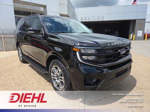 New 2026 Ford Expedition Active AWD/4WD image 1
