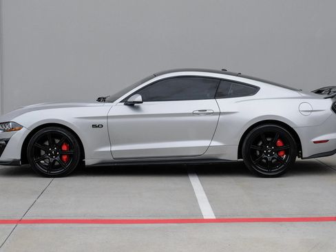 Used 2019 Ford Mustang GT Premium w/ Carbon Sport Interior Package RWD image 16