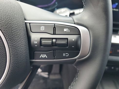 Used 2023 Kia Sportage EX image 12