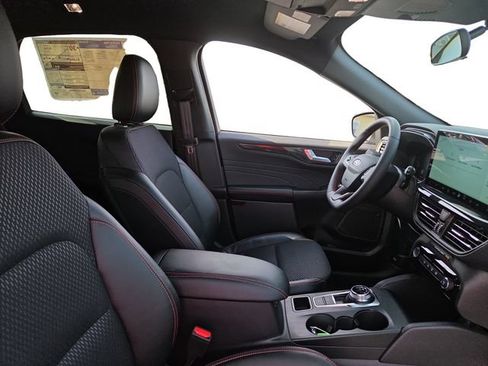 New 2026 Ford Escape ST-Line w/ Tech Pack #1 FWD image 41