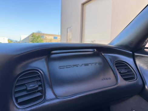 Used 2002 Chevrolet Corvette Convertible w/ Preferred Equipment Group2 image 57