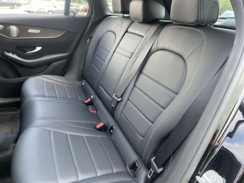 Used 2019 Mercedes-Benz GLC 300 4MATIC image 19