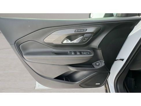 Used 2021 GMC Terrain SLT w/ Infotainment Package II image 18