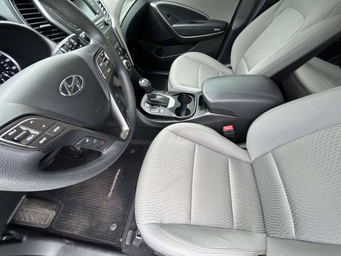 Used 2018 Hyundai Santa Fe Sport w/ Cargo Package FWD image 10