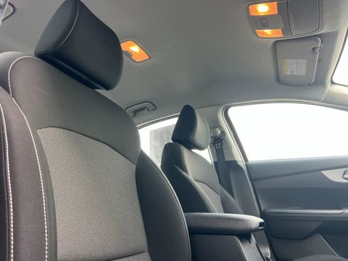 Used 2023 Kia Forte LXS FWD image 17