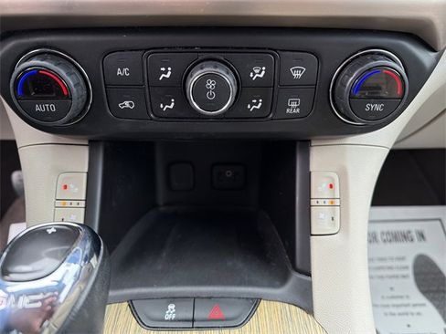 Used 2019 GMC Acadia Denali image 21