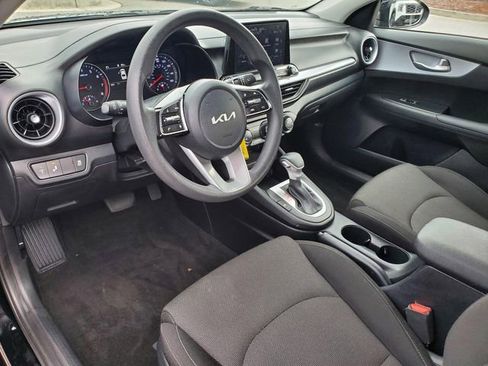 Used 2024 Kia Forte LXS w/ LXS Technology Package image 12