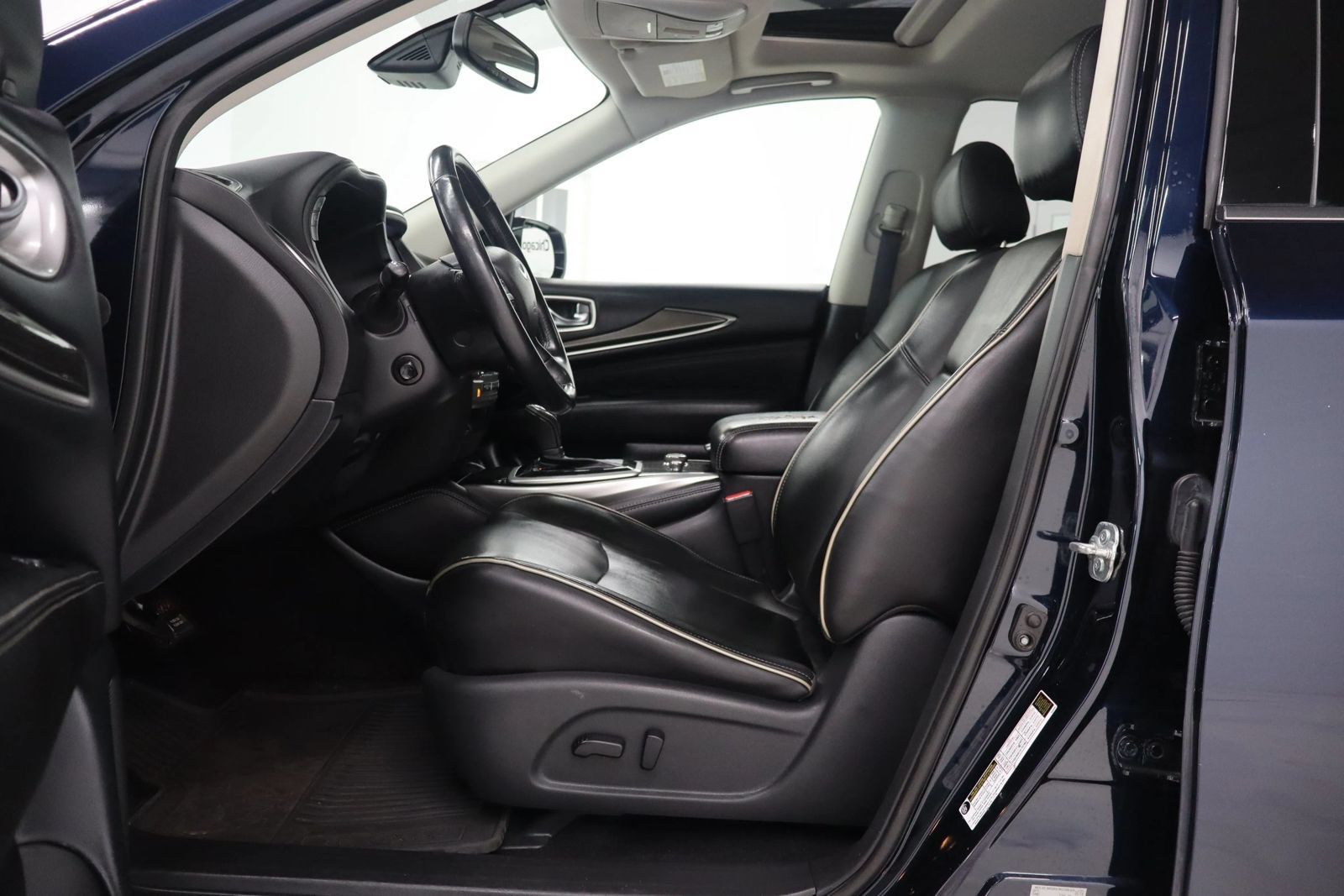 Used 2019 INFINITI QX60 Pure AWD/4WD image 15